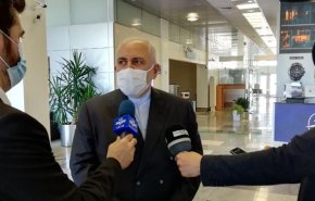 ظریف: تمدید قرارداد ۲۰ ساله با روسیه در دستورکار است