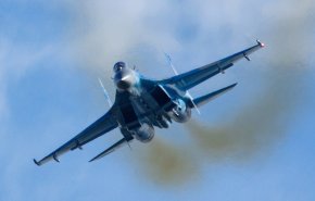 بالفيديو .. مقاتلة روسية تعترض طائرة أمريكية قرب الحدود الروسية