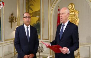  شاهد.. أحزاب الاغلبية البرلمانية بتونس متفاجئة من تكليف المشيشي 