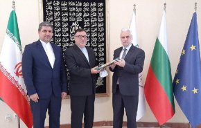 ایران ۵۰۰ جلد قرآن کریم به مسلمانان بلغارستان اهدا کرد