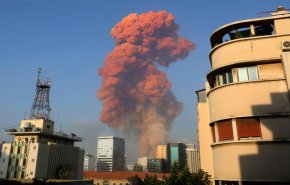 ما هو سر الغمامة الحمراء التي ظهرت من انفجار بيروت؟
