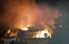 آتش ‌سوزی گسترده در یک منطقه صعب العبور در لبنان+فیلم