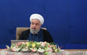 روحاني: لو منحنا الضوء الأخضر لـ'صدام' لغزا الدول الخليجية