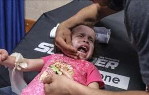 حمله هوایی جنگنده‌های رژیم صهیونیستی به باریکه غزه/ برخورد ترکش به صورت دختربچه فلسطینی
