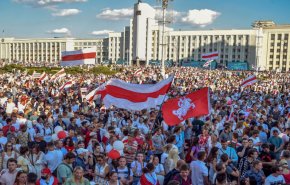 أوروبا تتدخل في إحتجاجات بيلاروس وتفرض عقوبات وتواجه روسيا