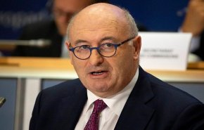 مسؤول أوروبي يعتذر بعد انتهاكه تدابير احتواء كوفيد-19
