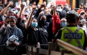 تظاهرات گسترده مردم ویسکانسین ضد پلیس آمریکا + فیلم