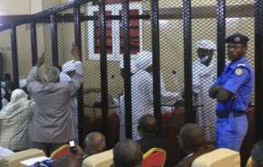 محاکمه عمر البشیر و متحدانشان به اتهام کودتای 1989 از سر گرفته شد