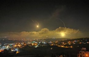 بالفيديو: العدو الإسرائيلي يستهدف جنوب لبنان بالقذائف الفوسفورية