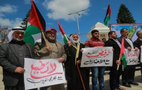 فلسطين.. وقفات احتجاجية تندد بالتطبيع الإماراتي الإسرائيلي