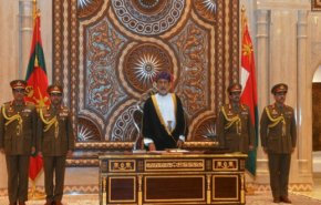 سلطان عمان يؤكد ثبات سياسة بلاده الخارجية
