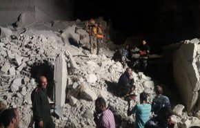 شاهد أول فيديو لآثار الدمار انهيار مبنى سكني في حلب