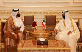 مصادر حكومية كويتية: لا علاقة لزيارة وزير خارجية قطر بأزمة مجلس التعاون