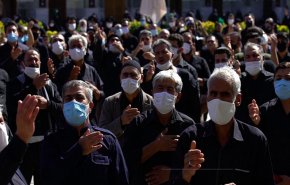 الشعب الإيراني يحيي مراسم عاشوراء مع تنفيذ إجراءات مواجهة كورونا 