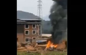 فیلم| اخبار تأیید نشده از سقوط یک جنگنده چینی
