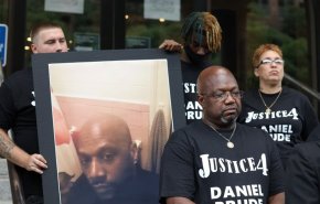 نيويورك توقف 7 ضباط عن العمل بعد وفاة رجل أسود