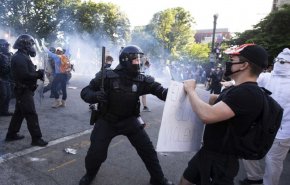 حکم محدود کننده قاضی فدرال علیه خشونت پلیس در سرکوب معترضان آمریکایی