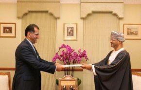 سفير ايران الجديد يلتقي وزير خارجية عمان
