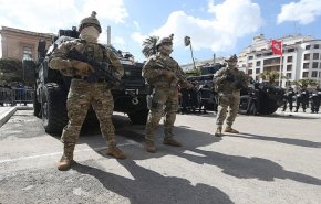 الوحدات العسكرية التونسية ترصد تحرّكات مشبوهة لثلاث سيارات قادمة من التراب الليبي