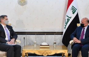وزير الخارجية العراقي يلتقي السفير الأمريكي.. ماذا دار بينهما؟