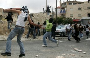 جوانان فلسطینی با مهاجمان صهیونیست درگیر شدند