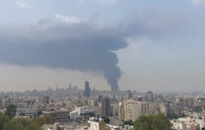 شاهد:دخان اسود يغطي سماء بيروت.. هذه المرة من أين جاء؟