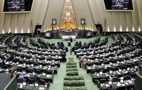 نواب ايرانيون يطالبون بالاسراع في مناقشة مشروع قرار للرد على آلية الزناد