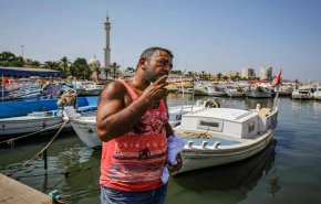  شاهد: مهربون يخدعون اللبنانيين ويتركونهم بعرض البحر
