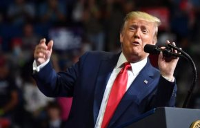 ترامب يرفض التسليم السلمي ونانسي تقول له سنطردك بالقوة