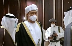 سلطان عُمان يصل الكويت لتقديم العزاء