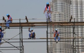 تقرير حقوقي يدين الإمارات بإجراءات تمييزية ضد العمال الوافدين