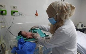 أول ولادة قيصرية لأم مصابة بفيروس كورونا في سوريا