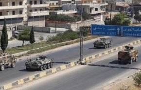 تركيا ترسل تعزيزات عسكرية جديدة الى ادلب وتنتشر بطريق 
