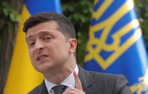 المحكمة العليا الأوكرانية تمنع الرئيس زيلينسكي من التحدث بالروسية