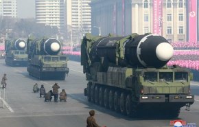 بالفيديو: كوريا الشمالية تكشف عن أضخم صواريخها القادر على ضرب أمريكا