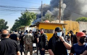 اعتراض عراقی ها به هتاکی زیباری علیه حشدالشعبی/ معترضین عراقی مقر حزب دموکرات کردستان در بغداد را به آتش کشیدند