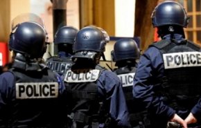 پلیس فرانسه 9 نفر را در ارتباط با حادثه چاقو کشی پاریس دستگیر کرد