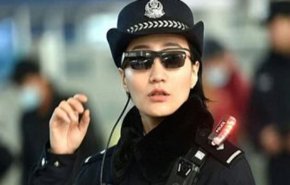 شاهد شرطية صينية تمتلك قدرات خارقة
