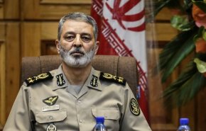 قائد الجيش الايراني: قواتنا المسلحة قادرة على إحباط أي تهديد