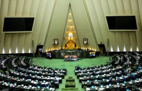 شاهد..البرلمان الإيراني يعتزم رفع نسبة تخصيب اليورانيوم 