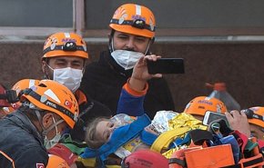 إرتفاع ضحايا زلزال تركيا إلى أكثر من 100 قتيل ونحو 994 مصاب 