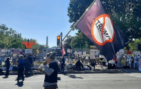 تجمع اعتراضی مقابل کاخ سفید
