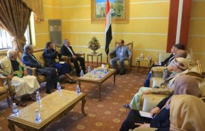 السفير الإيراني في صنعاء يلتقي رئيس مجلس الشورى اليمني