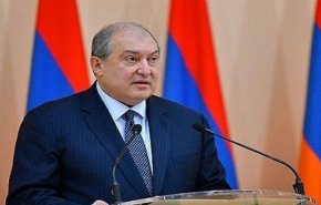 رئيس أرمينيا يقيل وزير الخارجية وقائد قوات الشرطة
