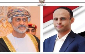 رئيس المجلس السياسي الأعلى في اليمن يهنئ سلطان عمان بالعيد الوطني