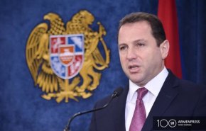 وزير الدفاع الأرميني يقدم استقالته لرئيس الوزراء