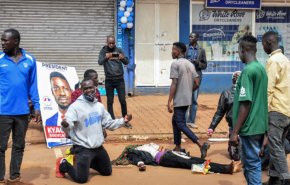 اوغندا... 37 قتيلا في صدامات بعد توقيف المرشح الرئاسي 