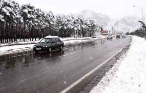 برف و باران در جاده‌های ۲۱ استان کشور
