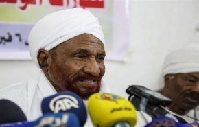 شاهد.. حياة السياسي السوداني الراحل الصادق المهدي في سطور