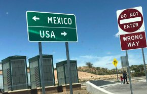 حكومة ترامب تعتقل 1000 طفل مهاجر على الحدود بين أمريكا والمكسيك